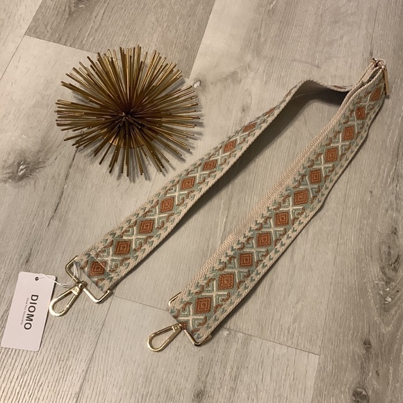 Diomo BOHO ADJUSTABLE GUITAR STRAP or bag embroidered rust‎ gold hardware - Picture 6 of 6